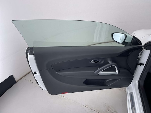 Used Volkswagen Scirocco 2017 for sale - 76209990: Photo 27