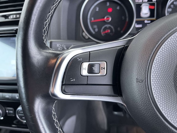 Used Volkswagen Scirocco 2017 for sale - 76209990: Photo 48