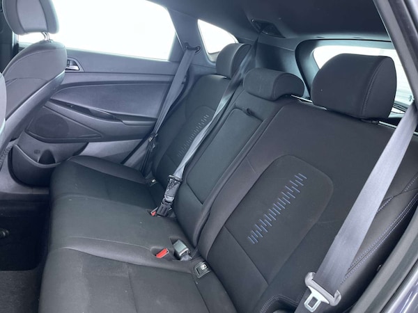Used Hyundai TUCSON 2018 for sale - 76232977: Photo 9