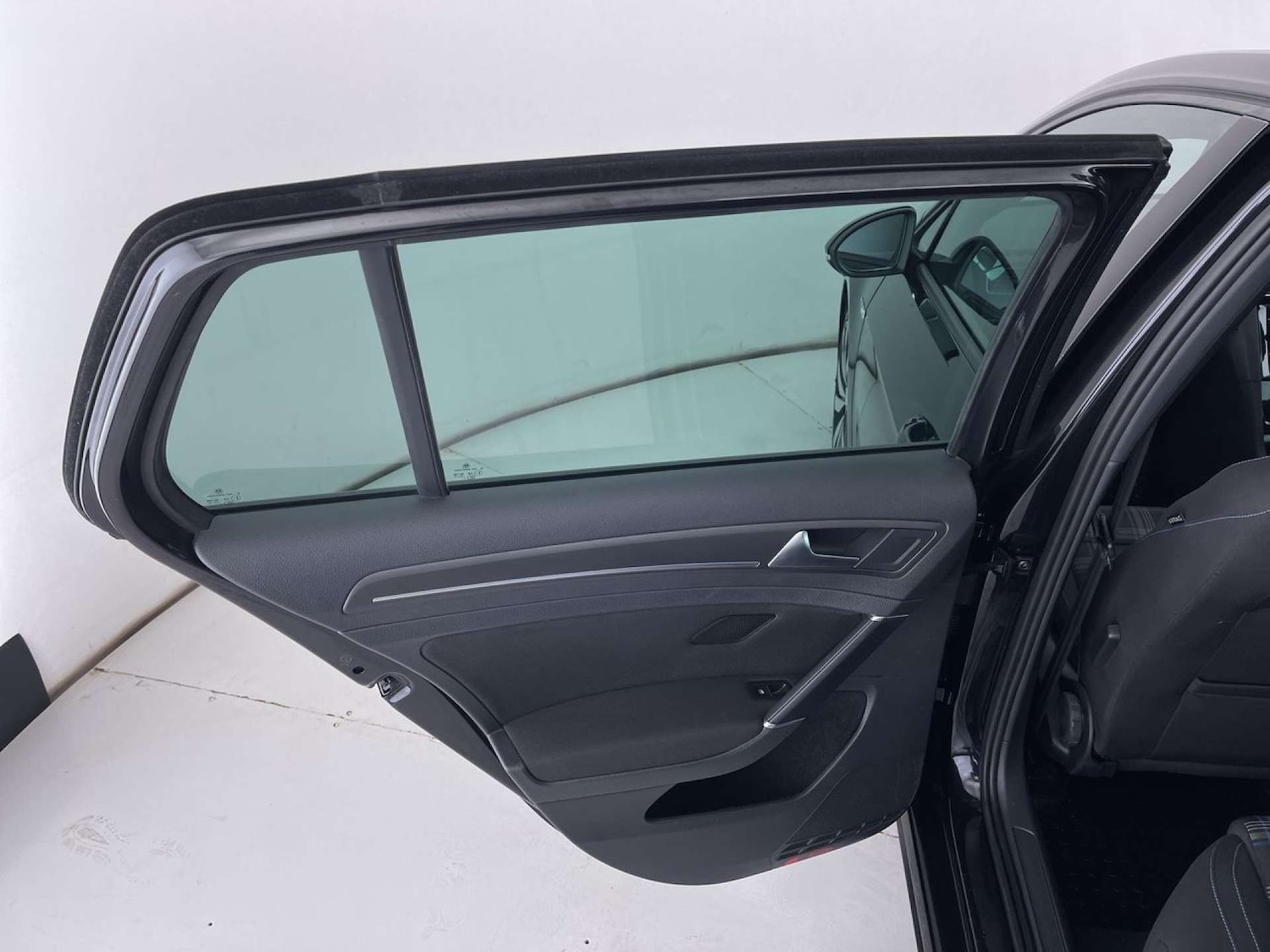 Used Volkswagen Golf 2020 for sale - 77337021: Photo 28