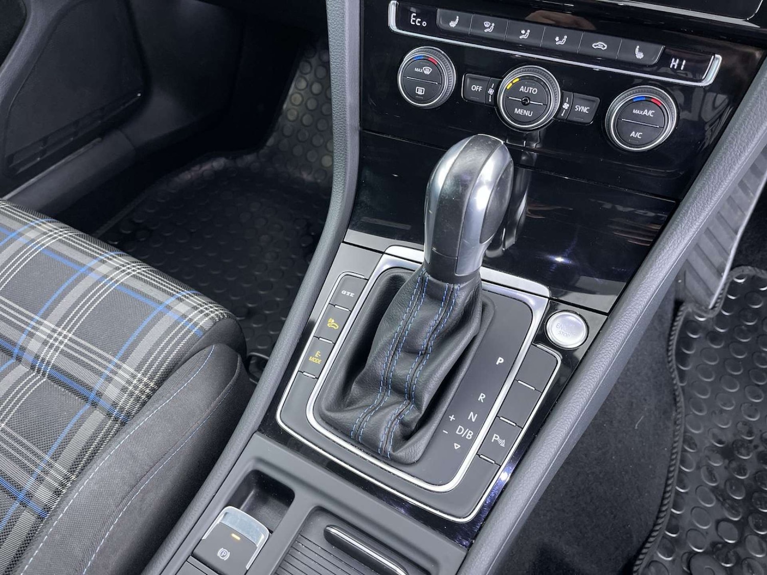 Used Volkswagen Golf 2020 for sale - 77337021: Photo 48