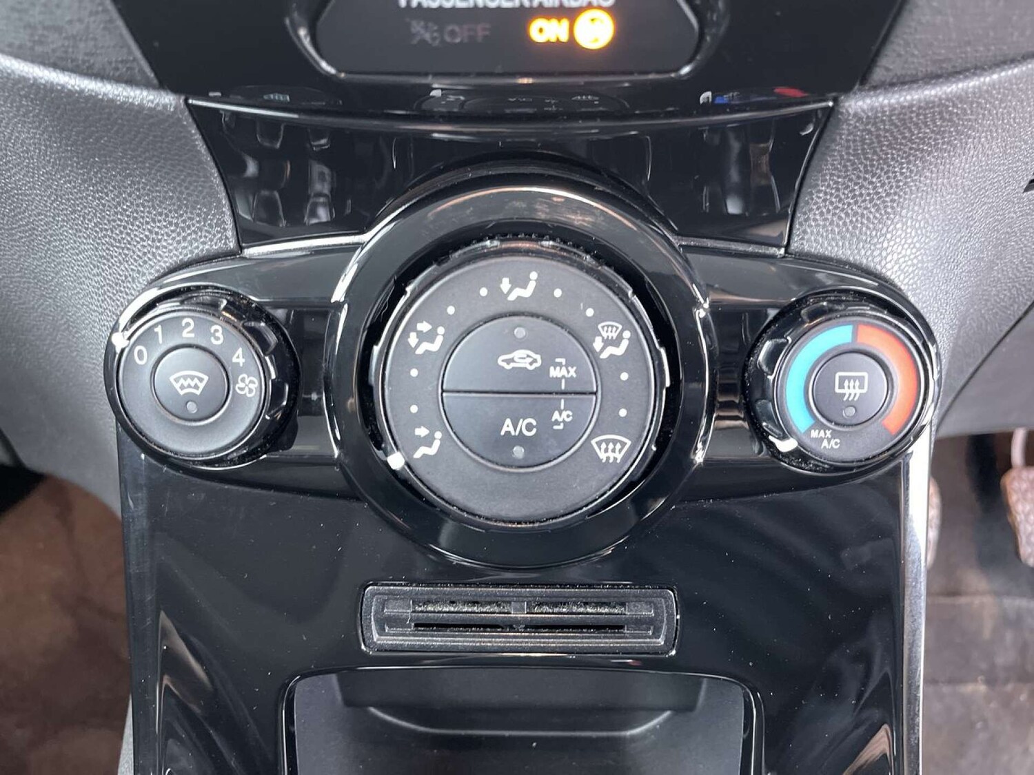 Used Ford Fiesta 2016 for sale - 76100789: Photo 43
