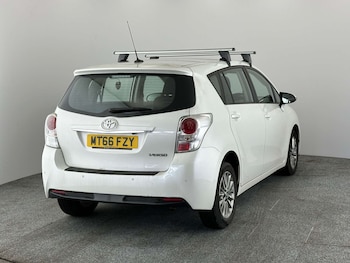 Used Toyota Verso 2017 for sale - 78596107: Photo