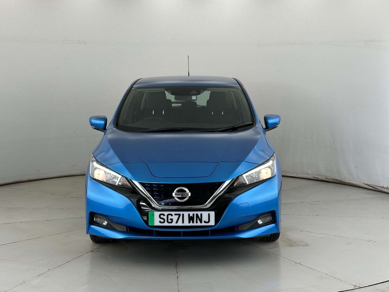 Used Nissan Leaf 2021 for sale - 77967960: Photo 2