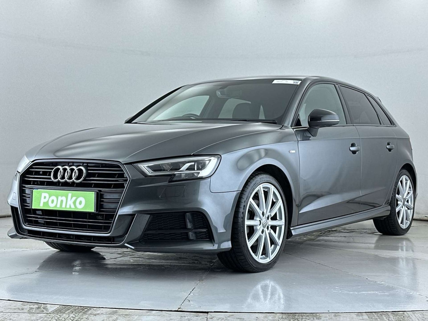 Used Audi A3 2017 for sale - 77583947: Photo 4