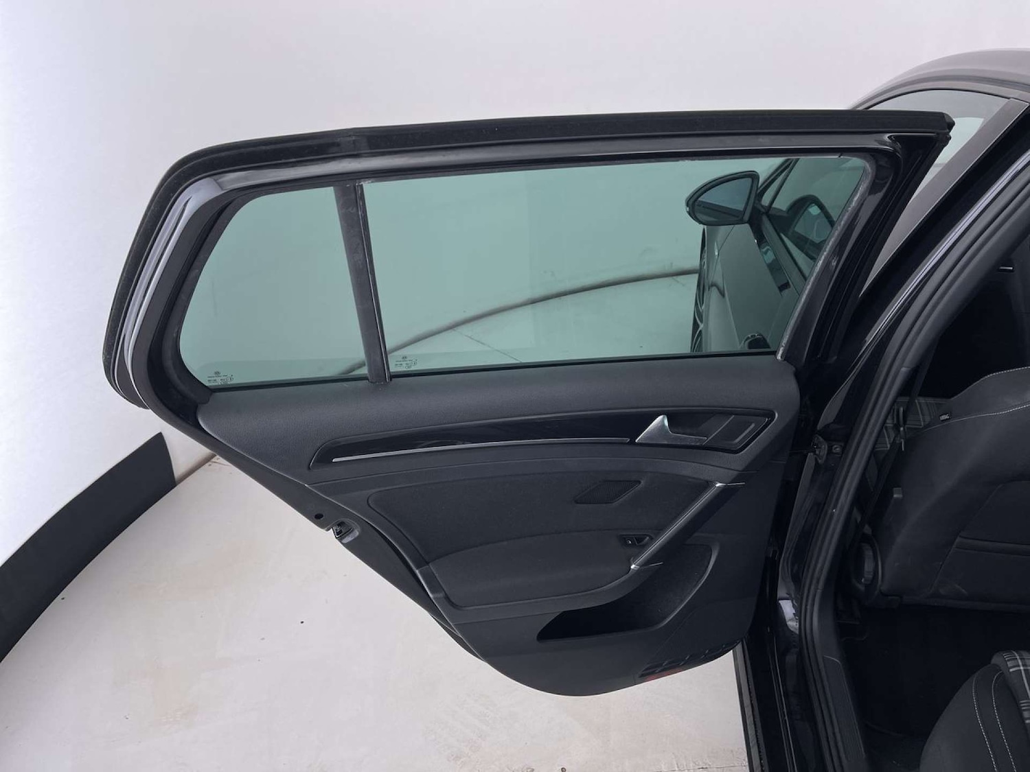 Used Volkswagen Golf 2015 for sale - 76385776: Photo 28