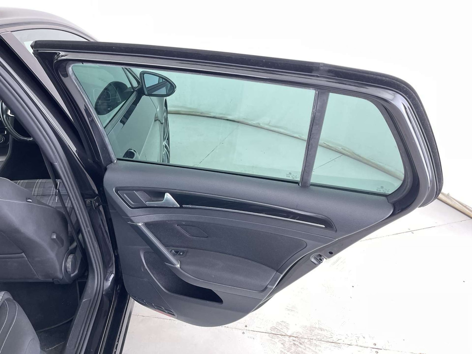 Used Volkswagen Golf 2015 for sale - 76385776: Photo 30