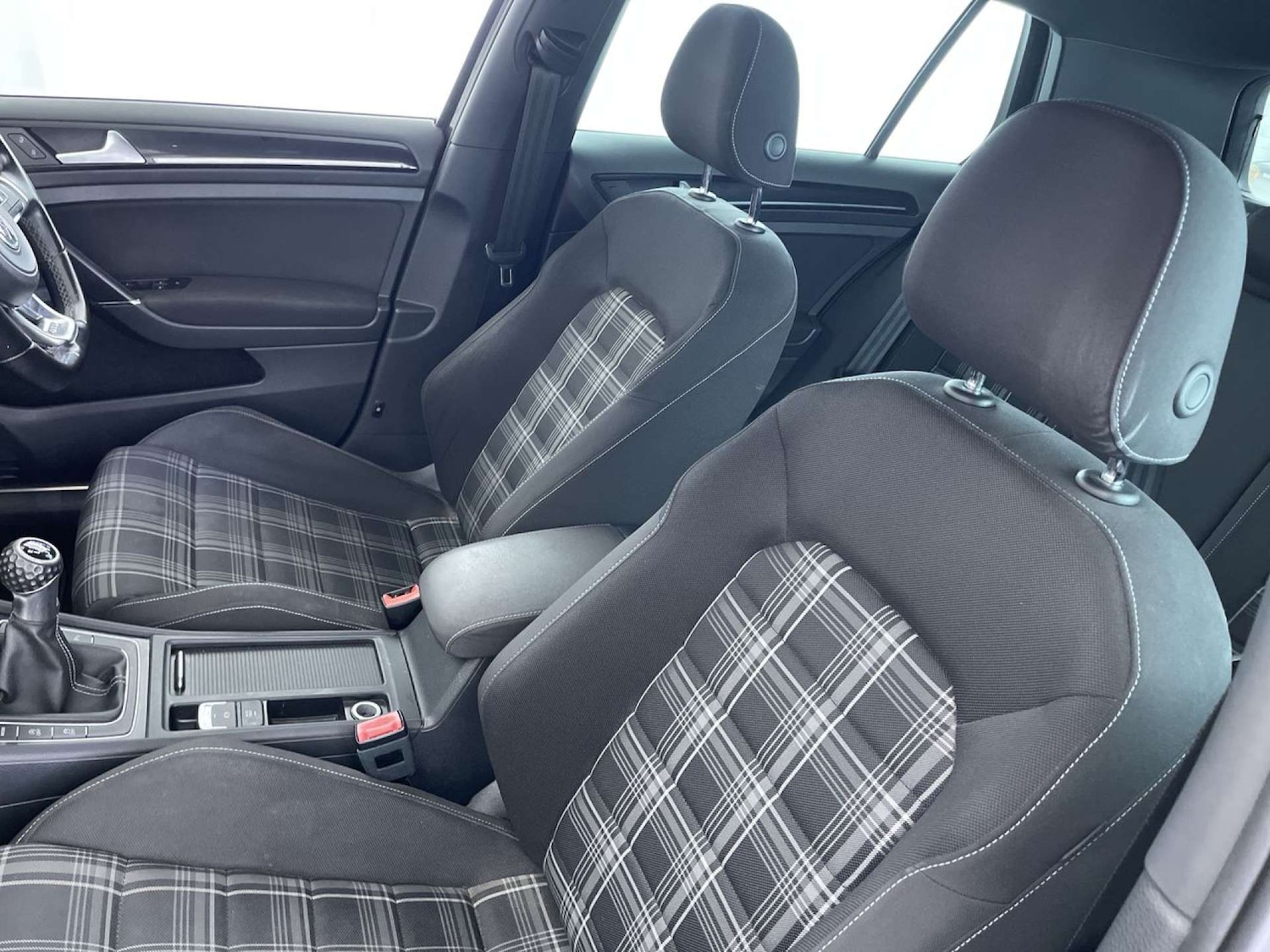 Used Volkswagen Golf 2015 for sale - 76385776: Photo 31