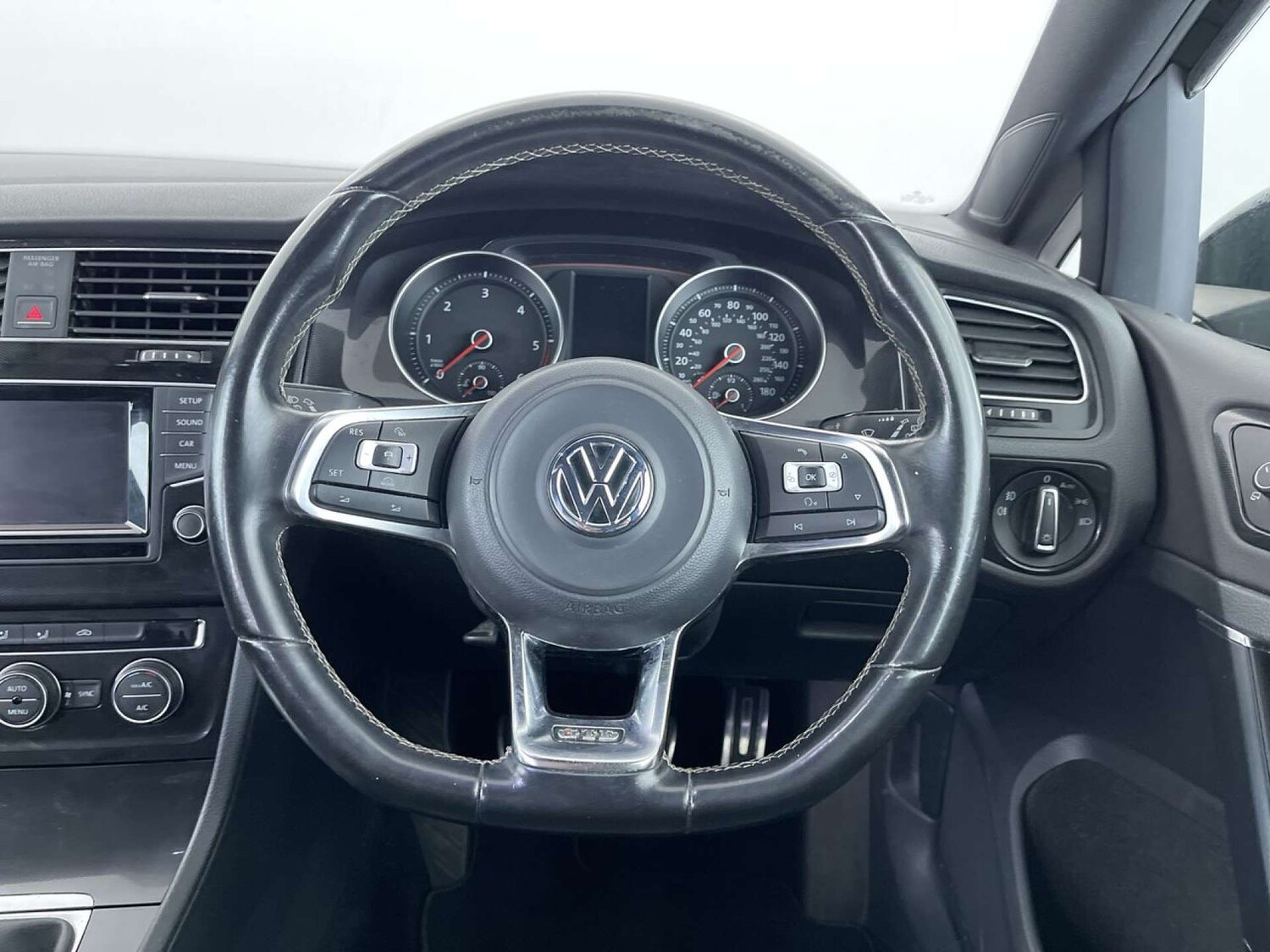 Used Volkswagen Golf 2015 for sale - 76385776: Photo 36