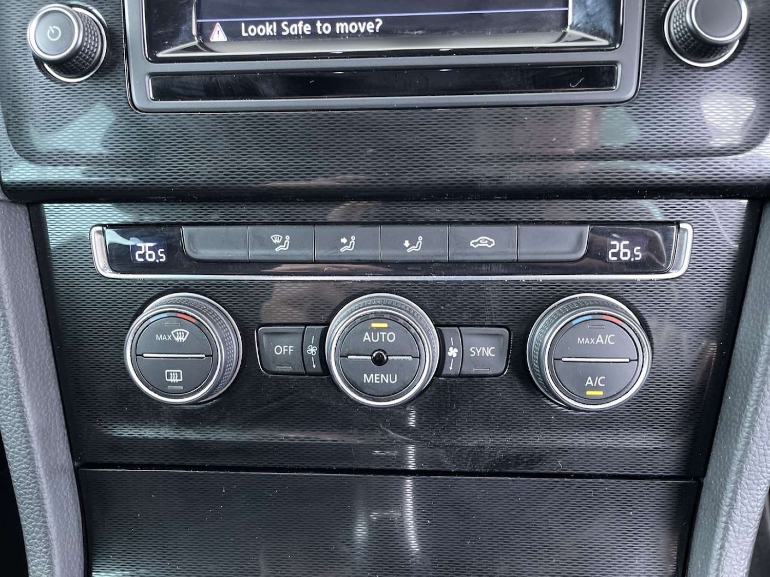 Used Volkswagen Golf 2015 for sale - 76385776: Photo 43