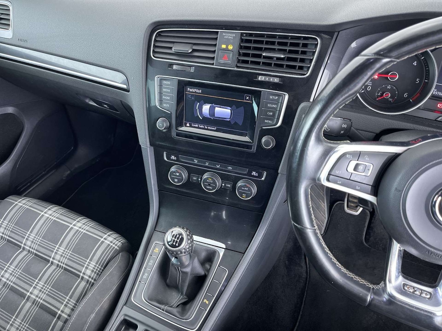 Used Volkswagen Golf 2015 for sale - 76385776: Photo 44