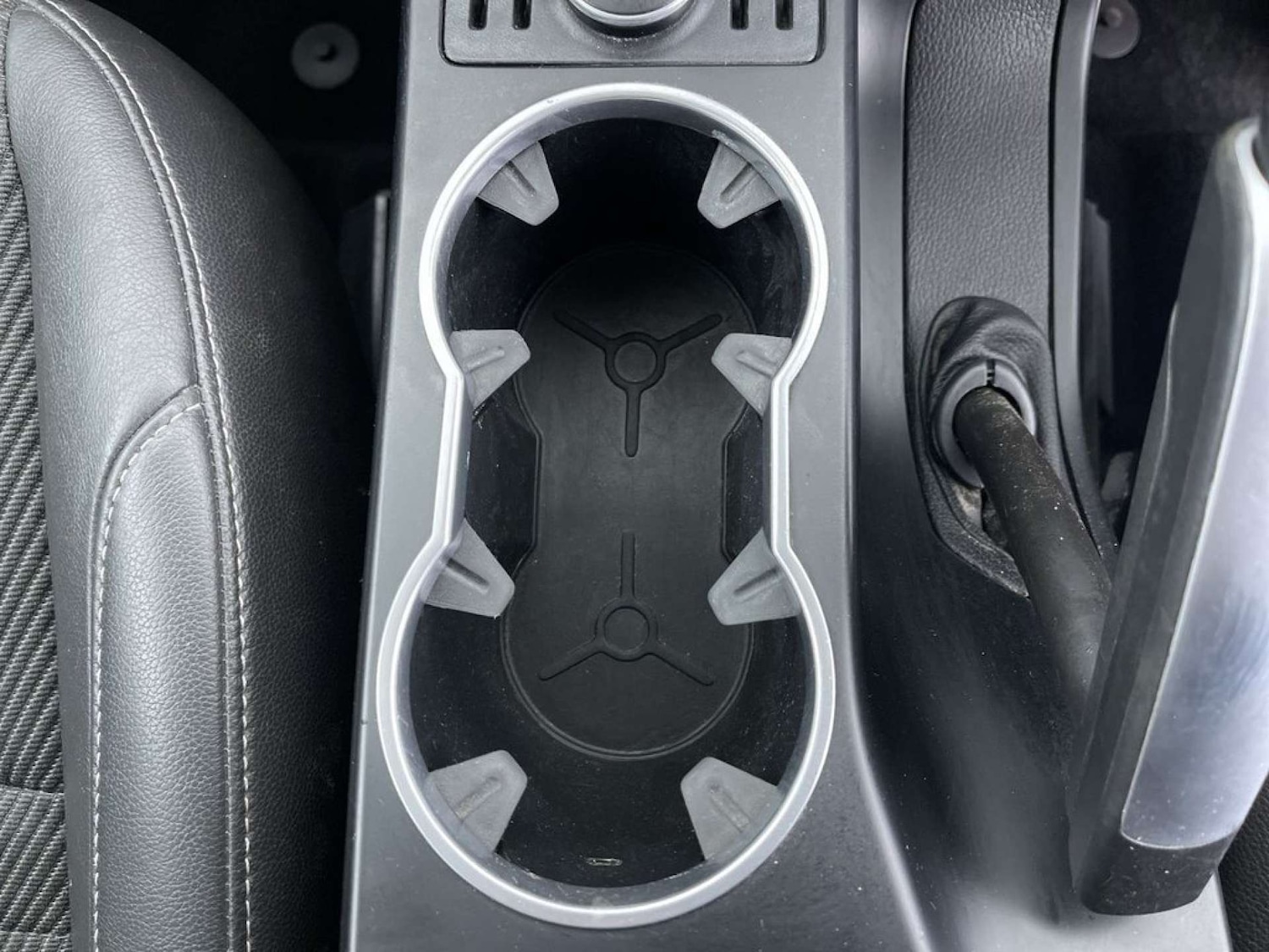 Used Ford Kuga 2015 for sale - 77297275: Photo 45