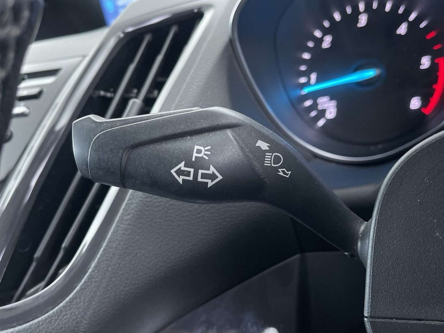 Used Ford Kuga 2015 for sale - 77297275: Photo 50