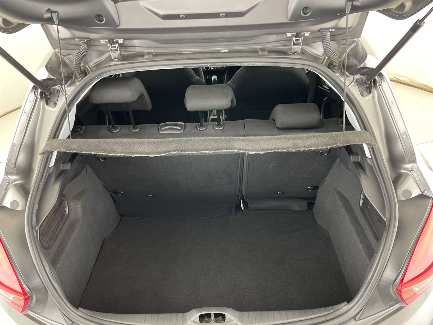 Used Peugeot 208 2018 for sale - 76602093: Photo 10