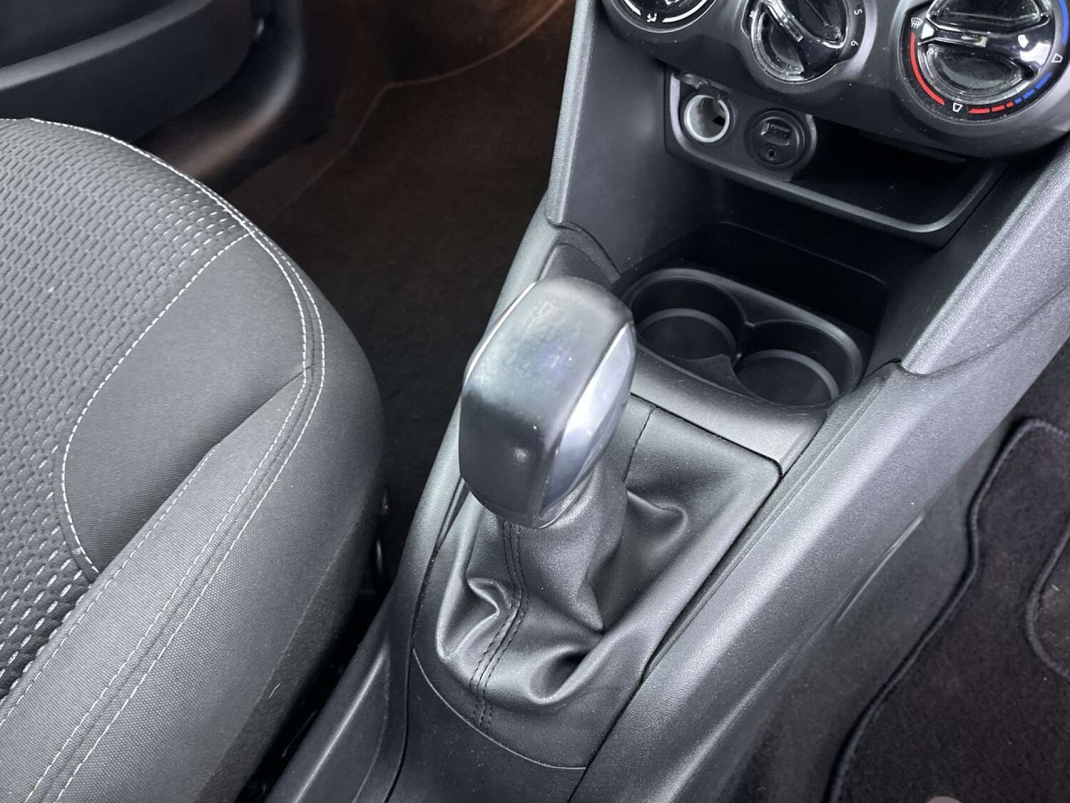 Used Peugeot 208 2018 for sale - 76602093: Photo 46