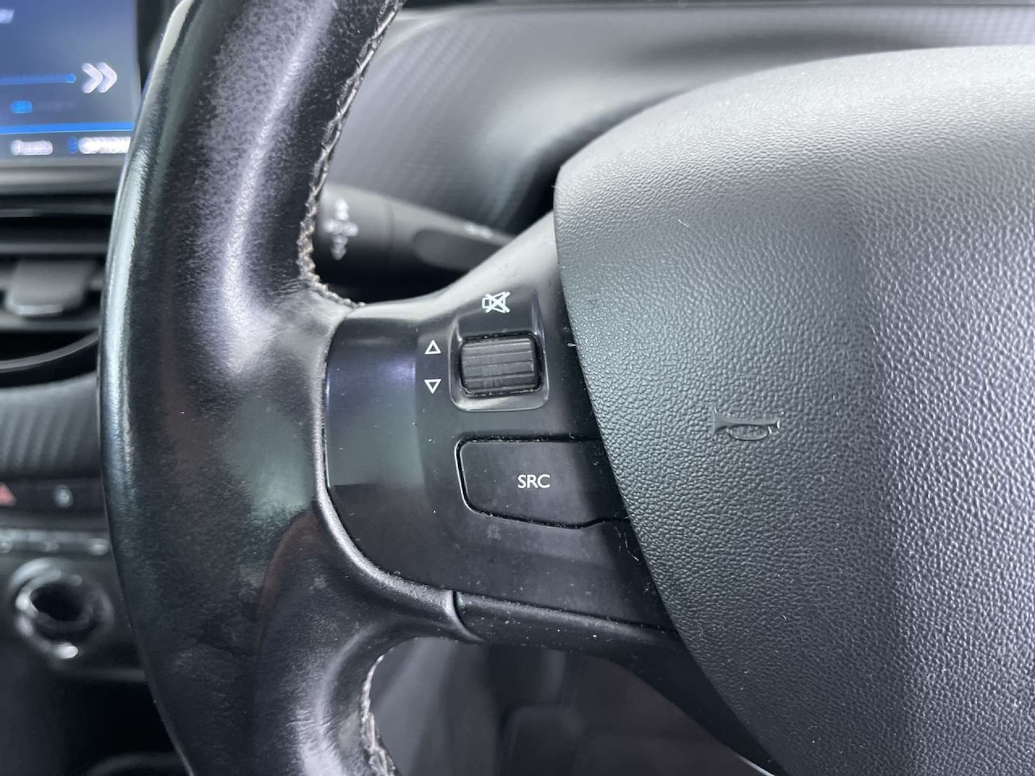 Used Peugeot 208 2018 for sale - 76602093: Photo 50