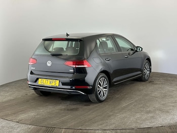 Used Volkswagen Golf 2017 for sale - 79559673: Photo