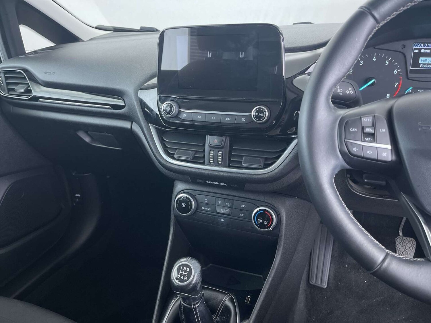 Used Ford Fiesta 2018 for sale - 76547252: Photo 44