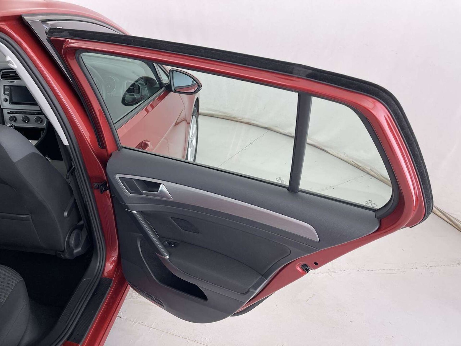 Used Volkswagen Golf 2016 for sale - 76005127: Photo 30