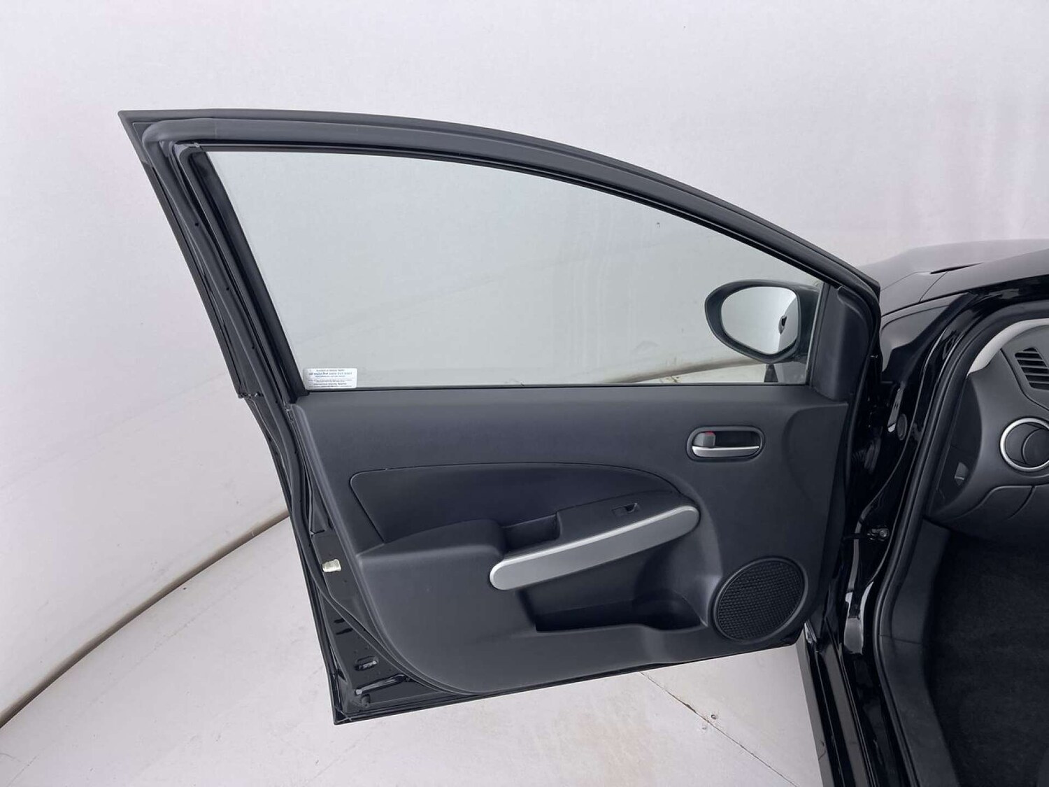 Used Mazda Mazda2 2011 for sale - 77400155: Photo 27