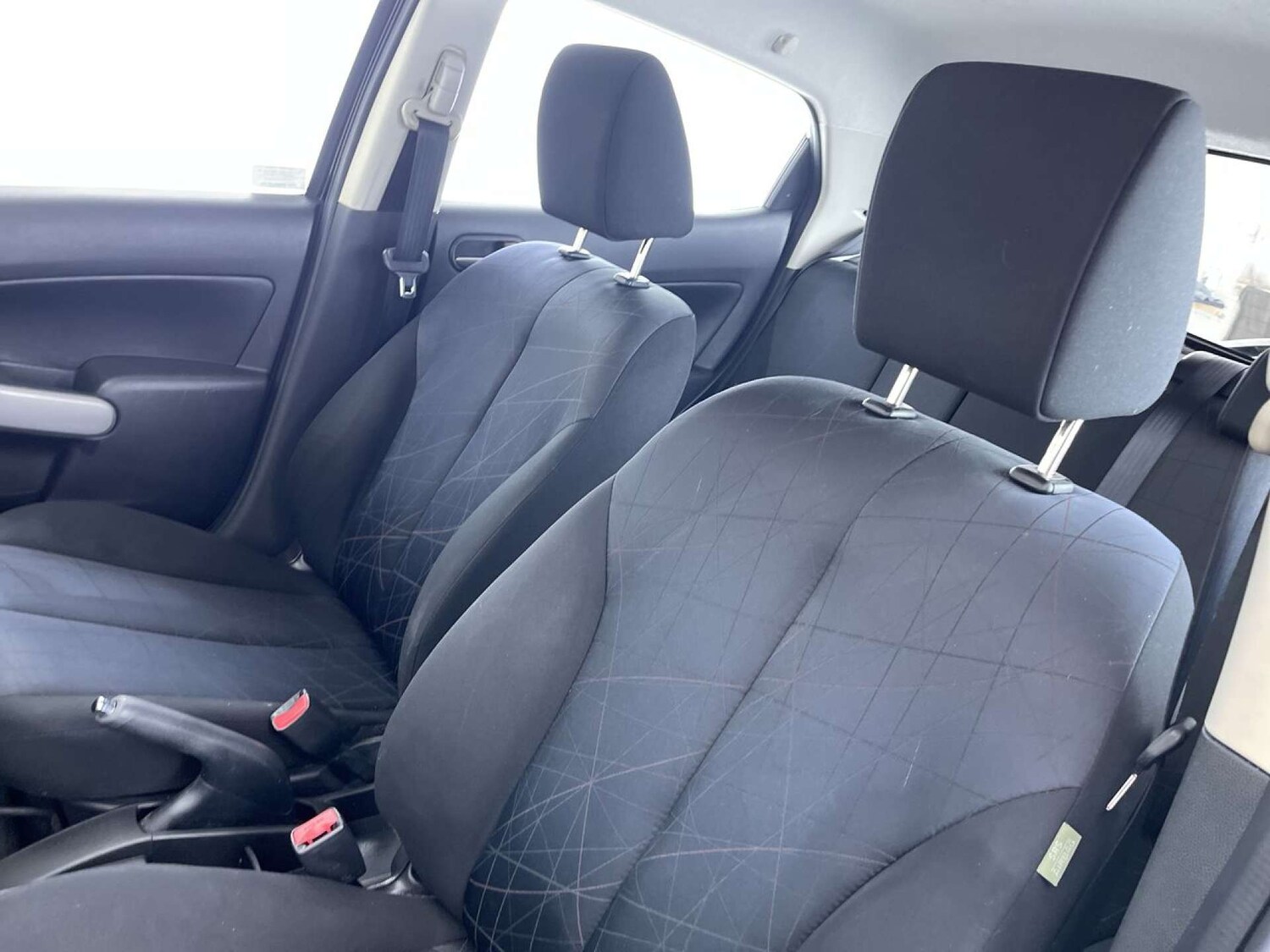 Used Mazda Mazda2 2011 for sale - 77400155: Photo 31