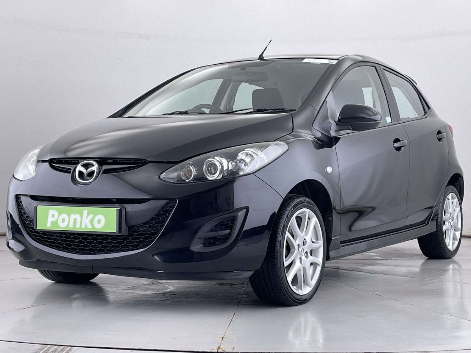 Used Mazda Mazda2 2011 for sale - 77400155: Photo 4