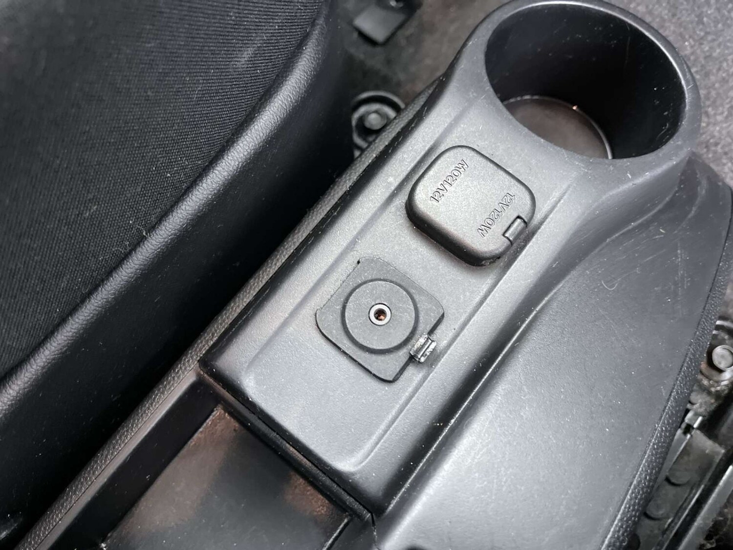 Used Mazda Mazda2 2011 for sale - 77400155: Photo 44