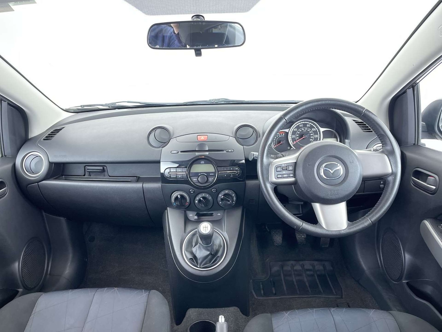 Used Mazda Mazda2 2011 for sale - 77400155: Photo 8