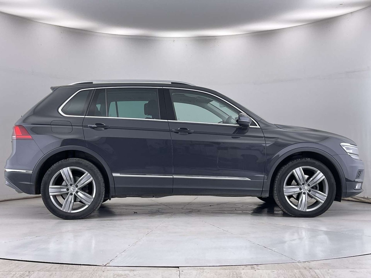 Used Volkswagen Tiguan 2018 for sale - 76637972: Photo 15