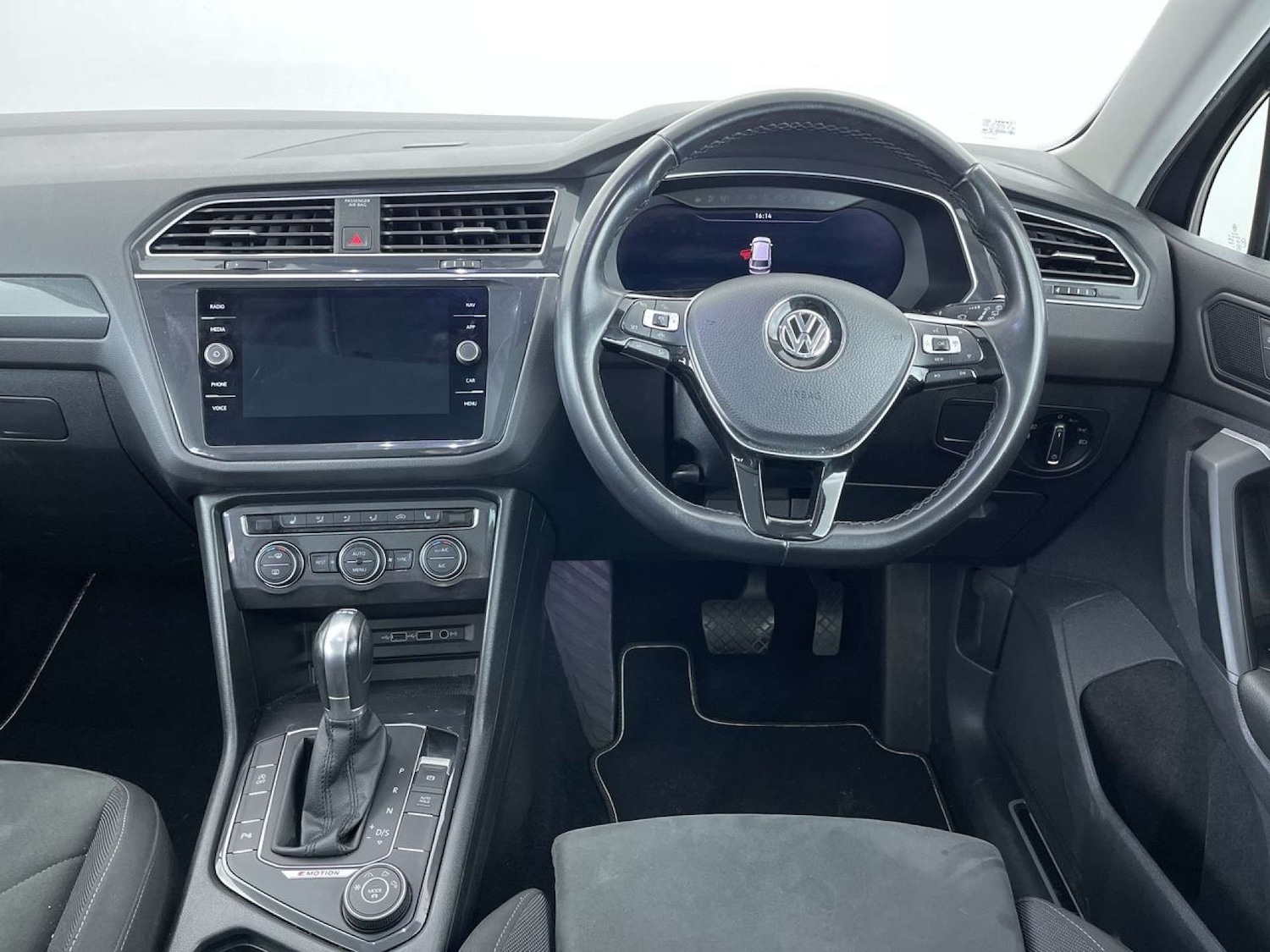 Used Volkswagen Tiguan 2018 for sale - 76637972: Photo 35