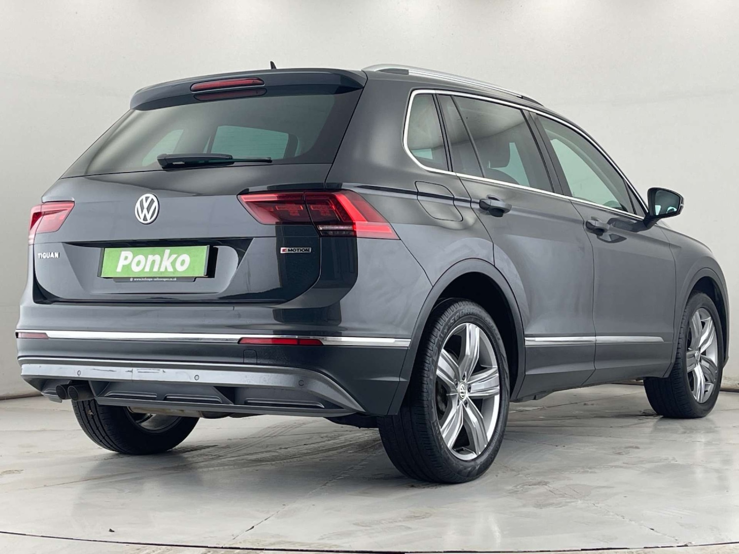 Used Volkswagen Tiguan 2018 for sale - 76637972: Photo 5