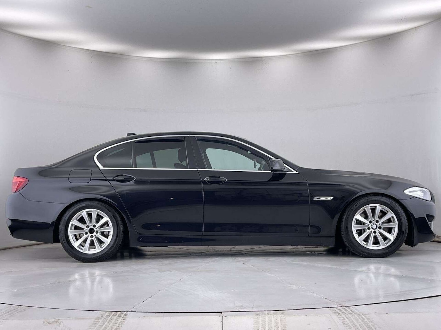 Used BMW 5 Series 2010 for sale - 76542284: Photo 15