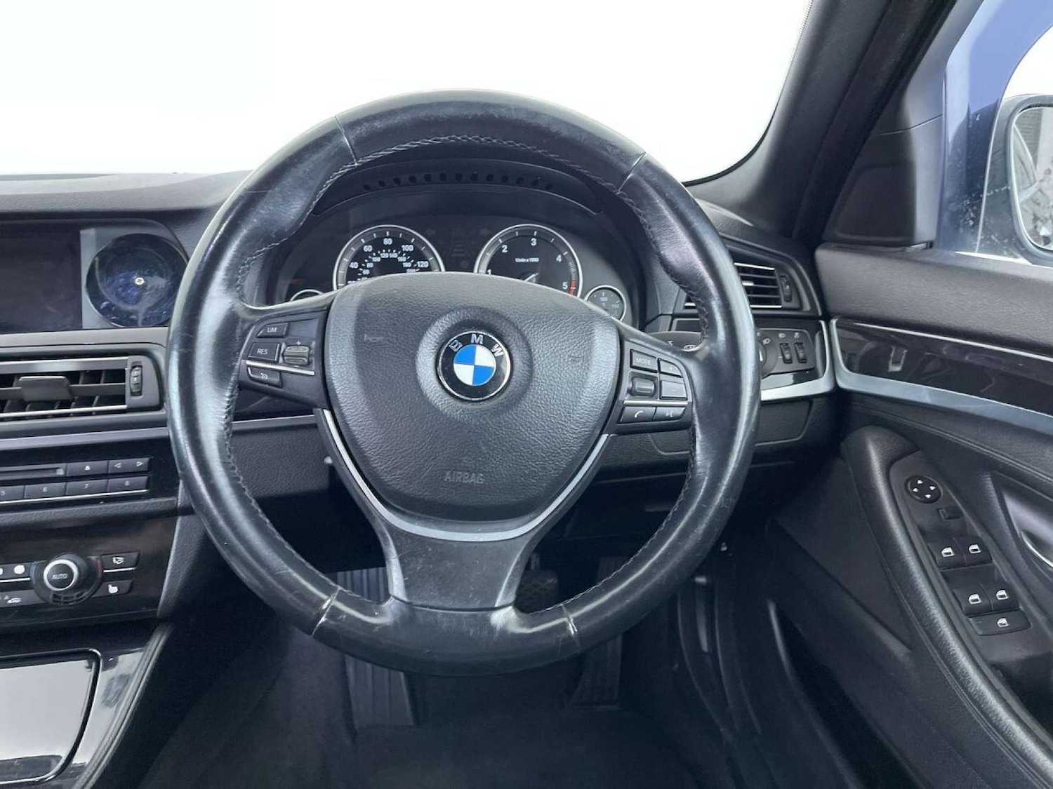 Used BMW 5 Series 2010 for sale - 76542284: Photo 35