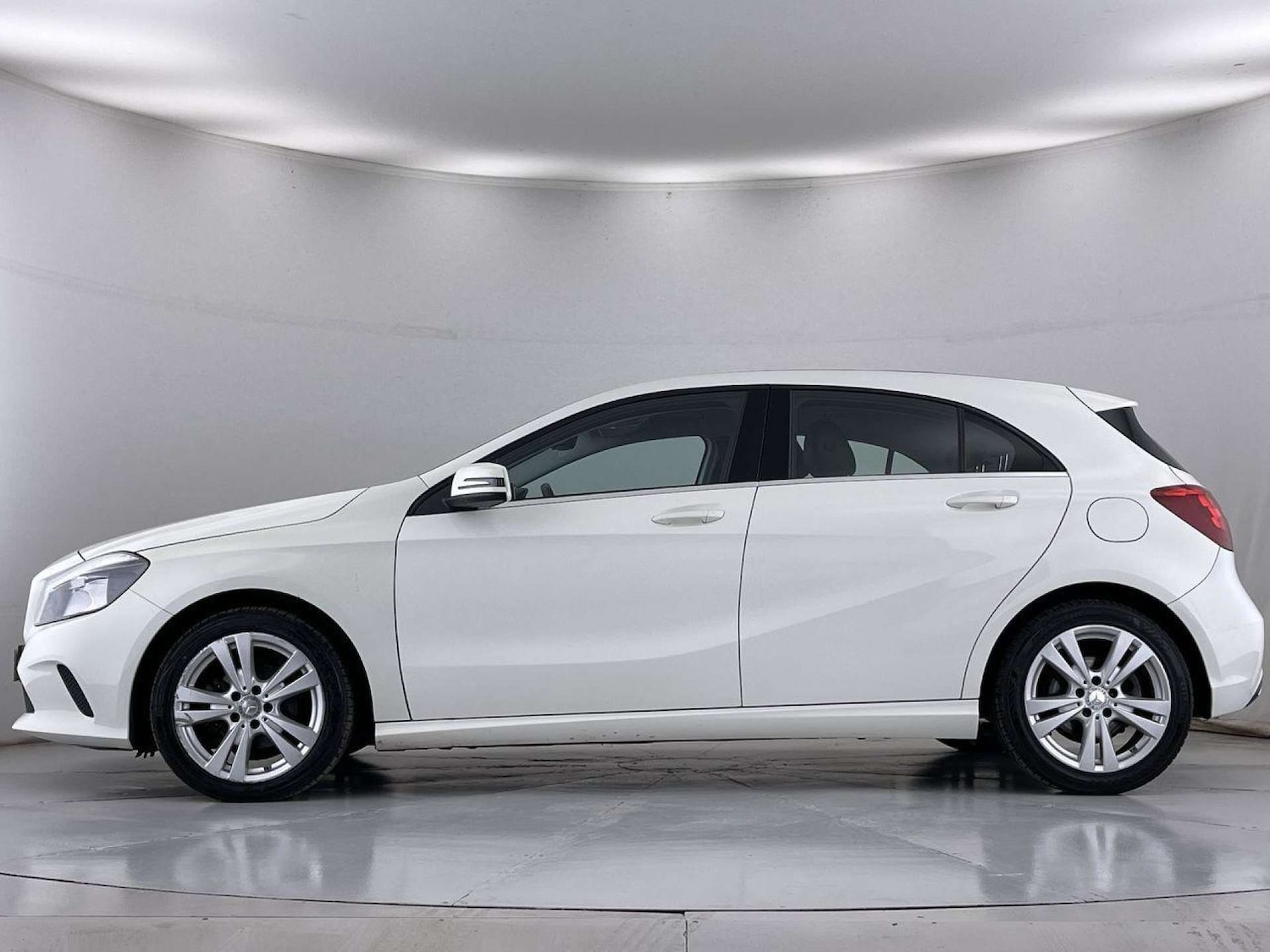 Used Mercedes-Benz A-Class 2015 for sale - 76197235: Photo 16