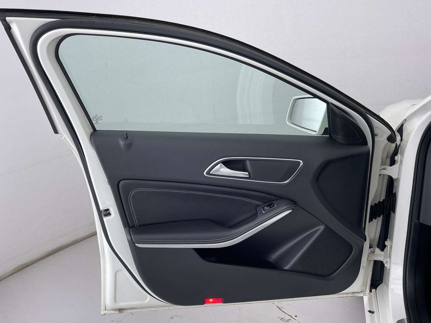 Used Mercedes-Benz A-Class 2015 for sale - 76197235: Photo 27