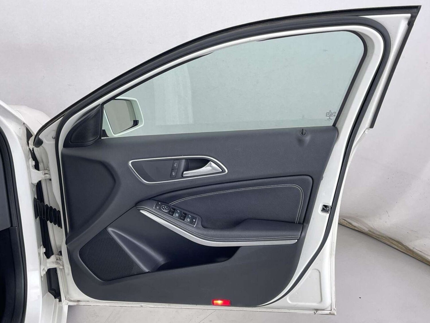 Used Mercedes-Benz A-Class 2015 for sale - 76197235: Photo 29