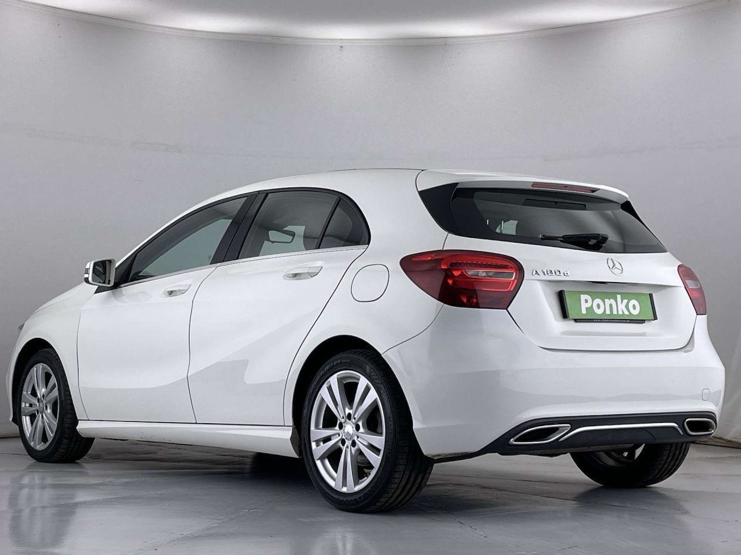 Used Mercedes-Benz A-Class 2015 for sale - 76197235: Photo 3