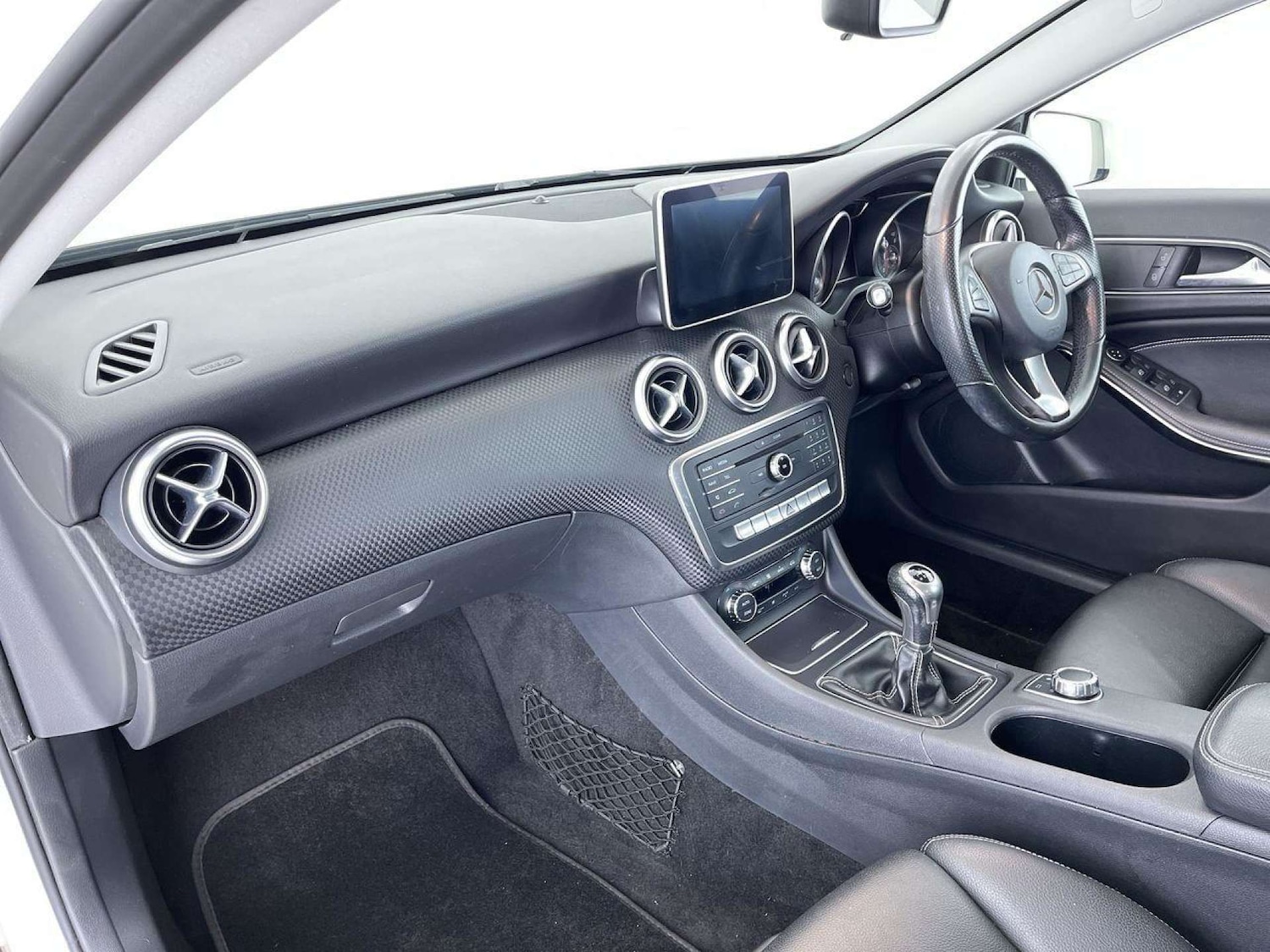 Used Mercedes-Benz A-Class 2015 for sale - 76197235: Photo 32