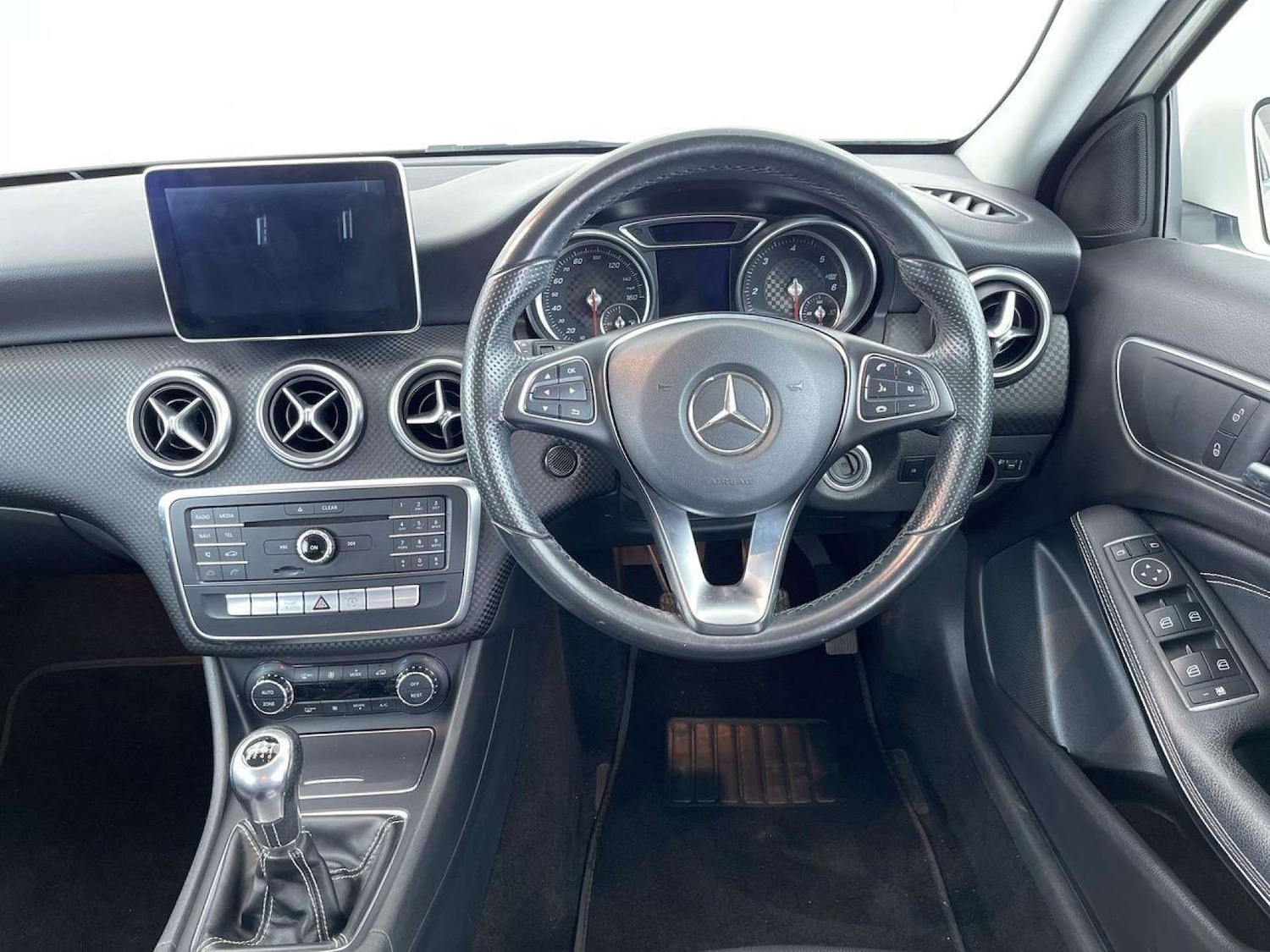 Used Mercedes-Benz A-Class 2015 for sale - 76197235: Photo 35