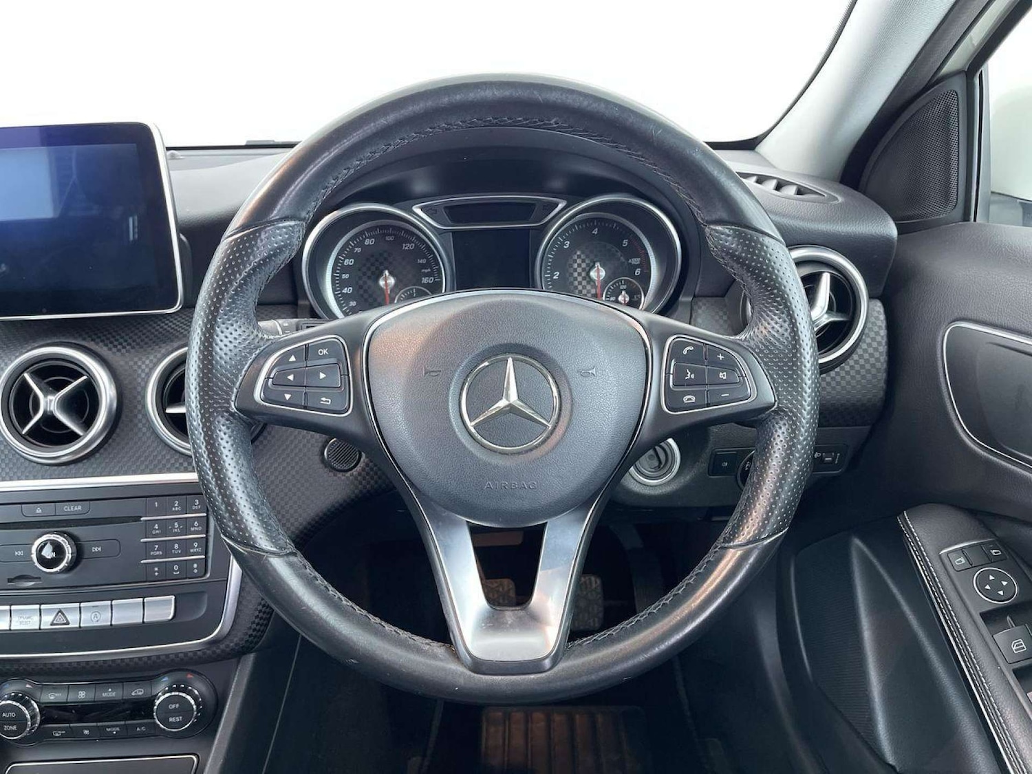 Used Mercedes-Benz A-Class 2015 for sale - 76197235: Photo 36