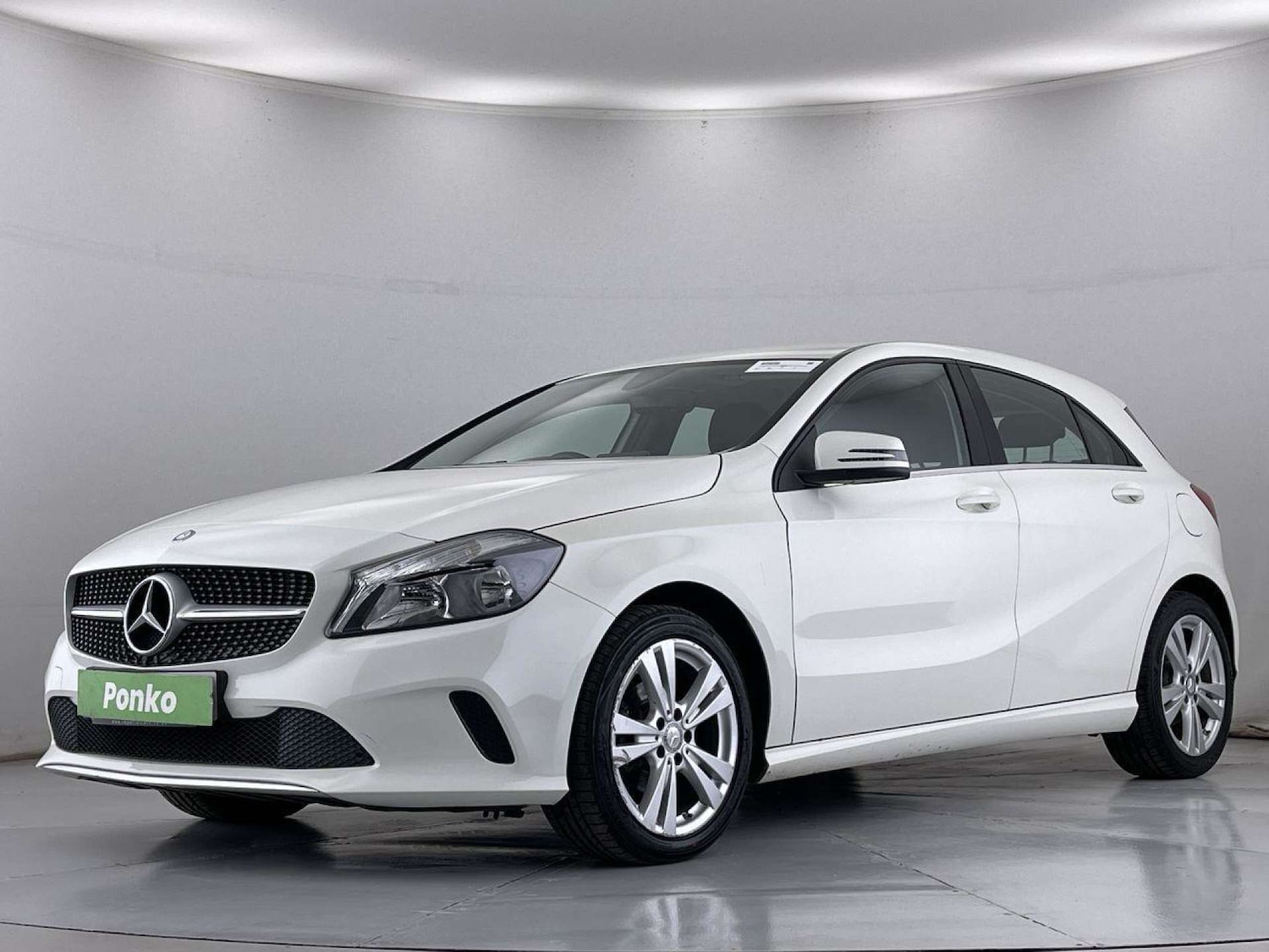 Used Mercedes-Benz A-Class 2015 for sale - 76197235: Photo 4
