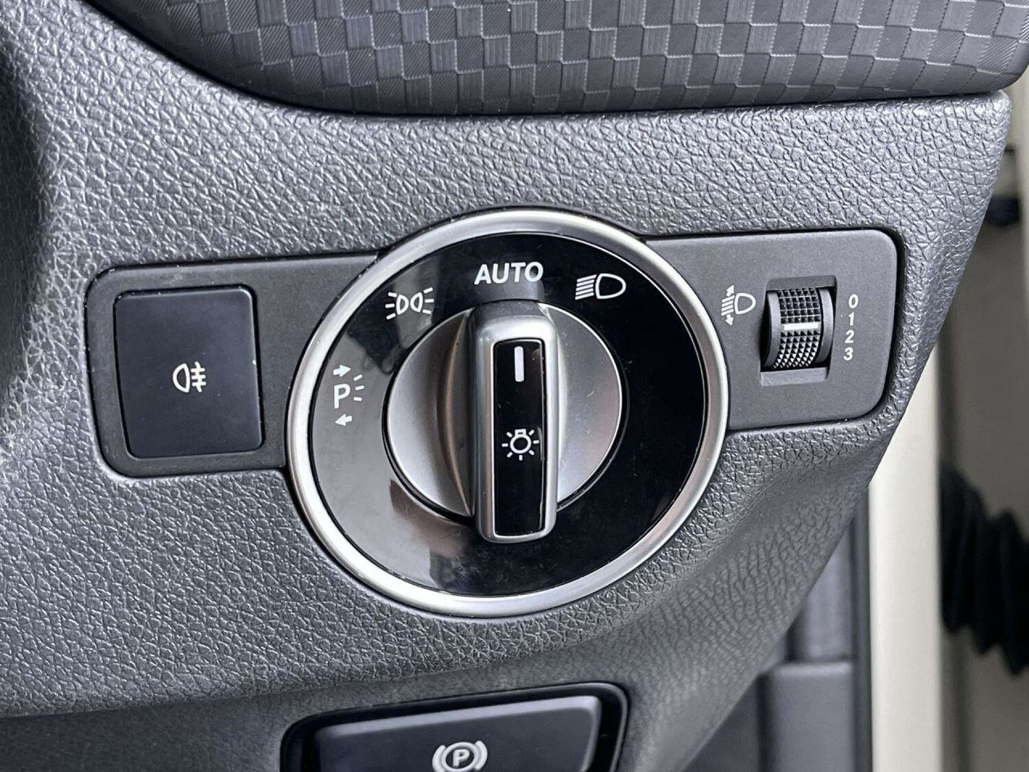 Used Mercedes-Benz A-Class 2015 for sale - 76197235: Photo 49