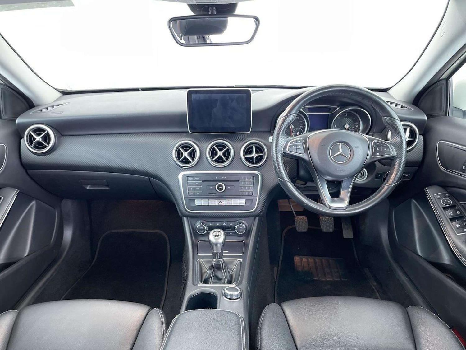 Used Mercedes-Benz A-Class 2015 for sale - 76197235: Photo 8