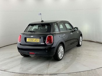 Used MINI Hatch 2018 for sale - 77523223: Photo