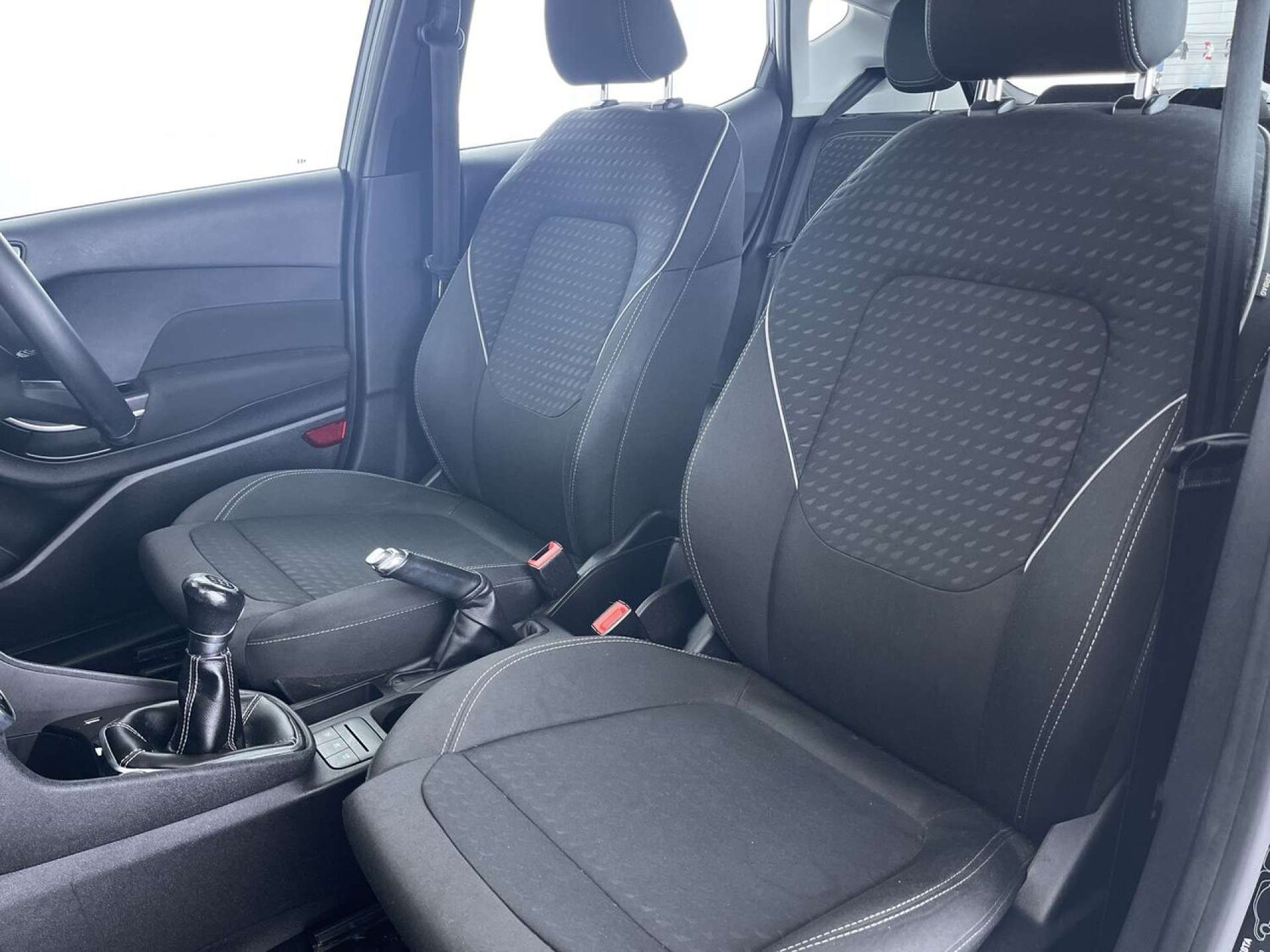 Used Ford Fiesta 2018 for sale - 77247860: Photo 31