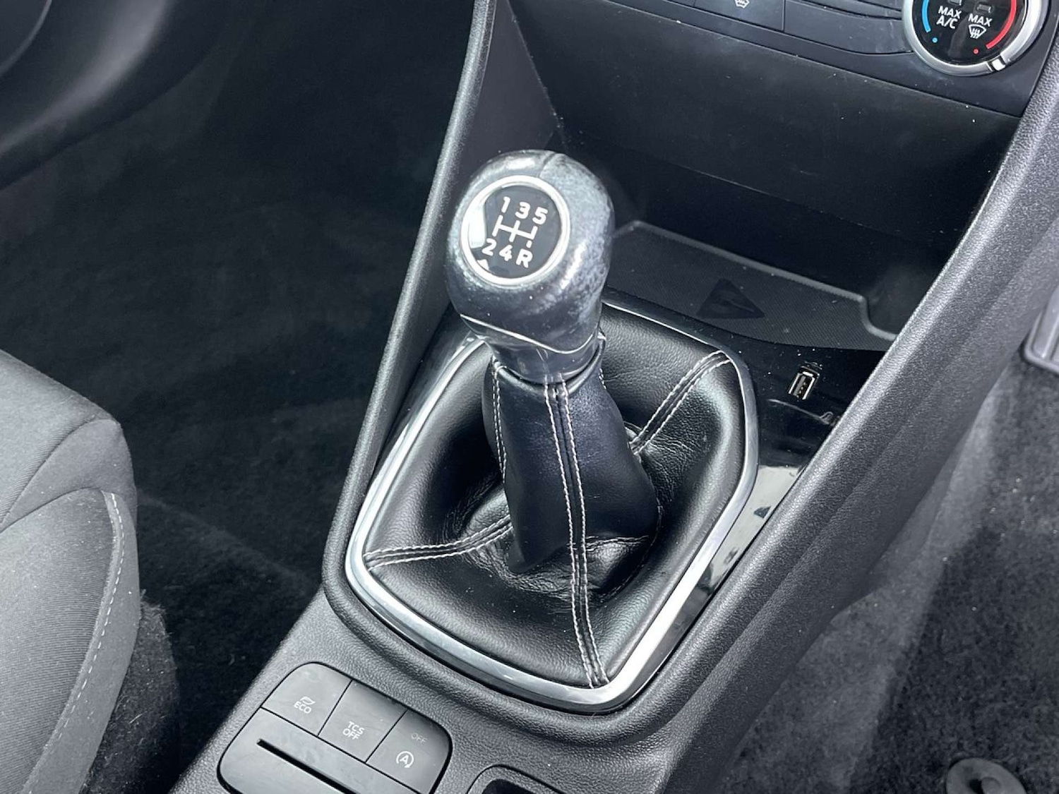 Used Ford Fiesta 2018 for sale - 77247860: Photo 46