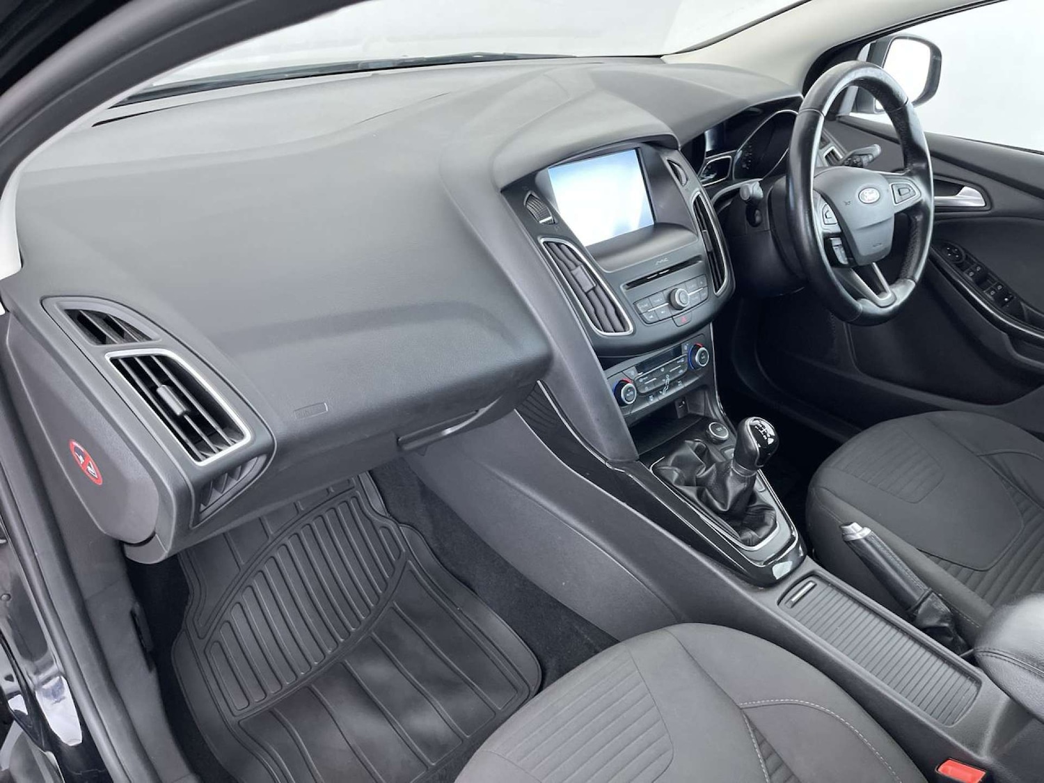 Used Ford Focus 2015 for sale - 76170872: Photo 32