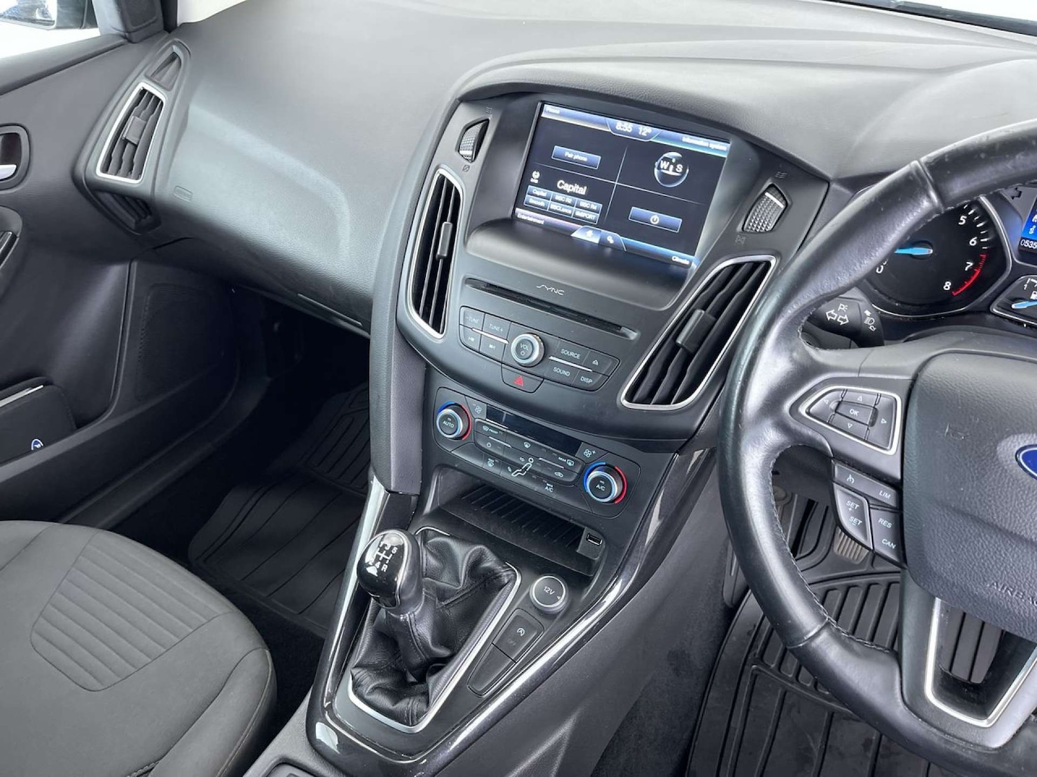 Used Ford Focus 2015 for sale - 76170872: Photo 45