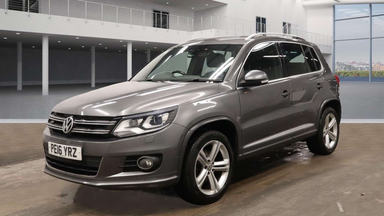 Used Volkswagen Tiguan 2016 for sale - 76905286: Photo 1