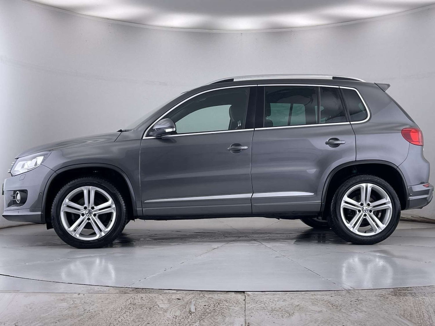 Used Volkswagen Tiguan 2016 for sale - 76905286: Photo 16